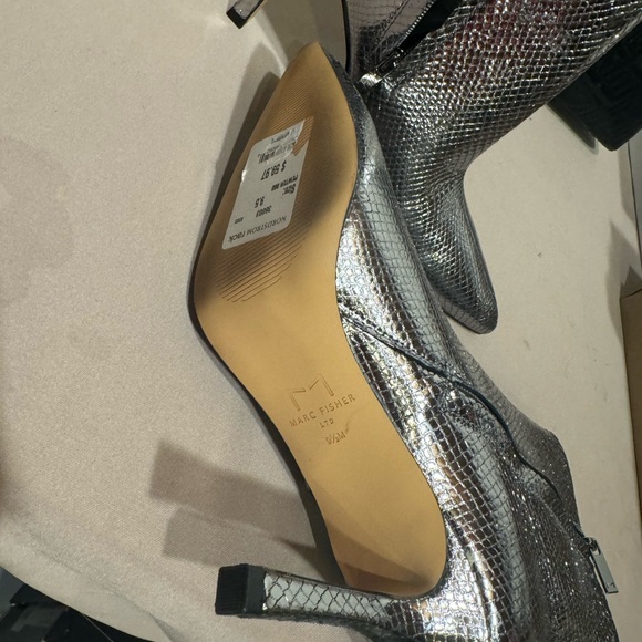 Marc fisher metallic boots size 9.5 - Picture 3 of 15